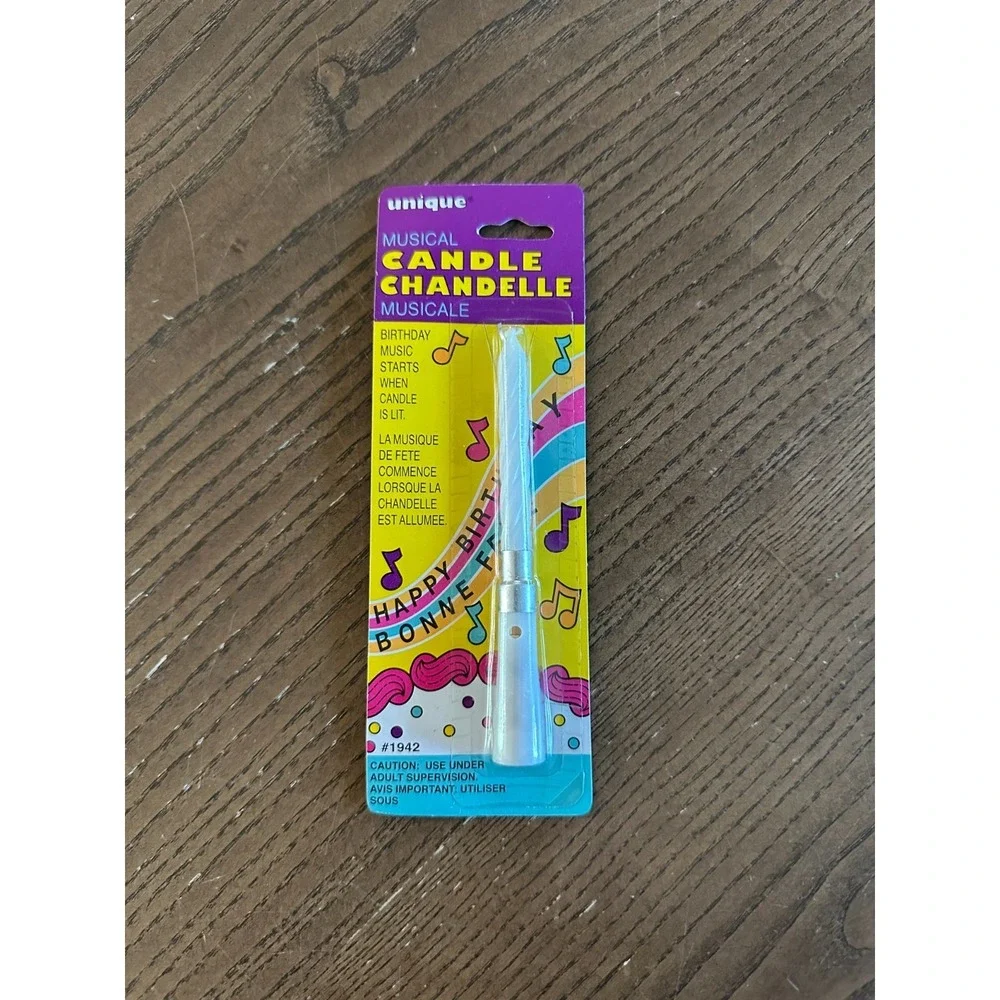 Unique Musical Birthday Candle Holder Set‎ White Spiral Candle